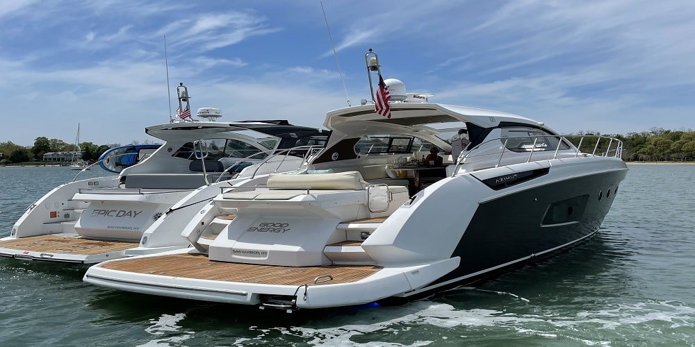 Rent a yacht with crew in Miami