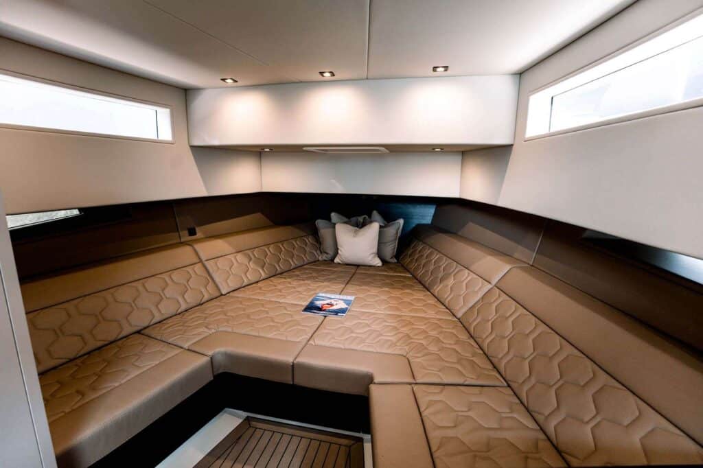 45' vanquish beds