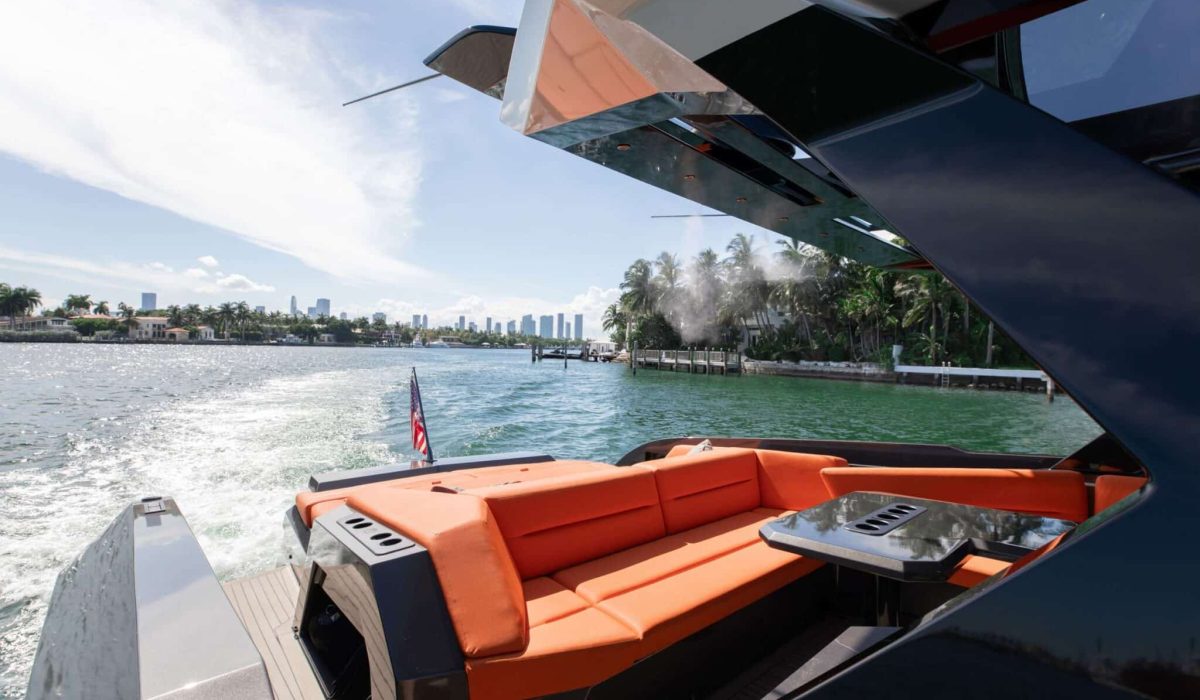 58' Vanquish on the water